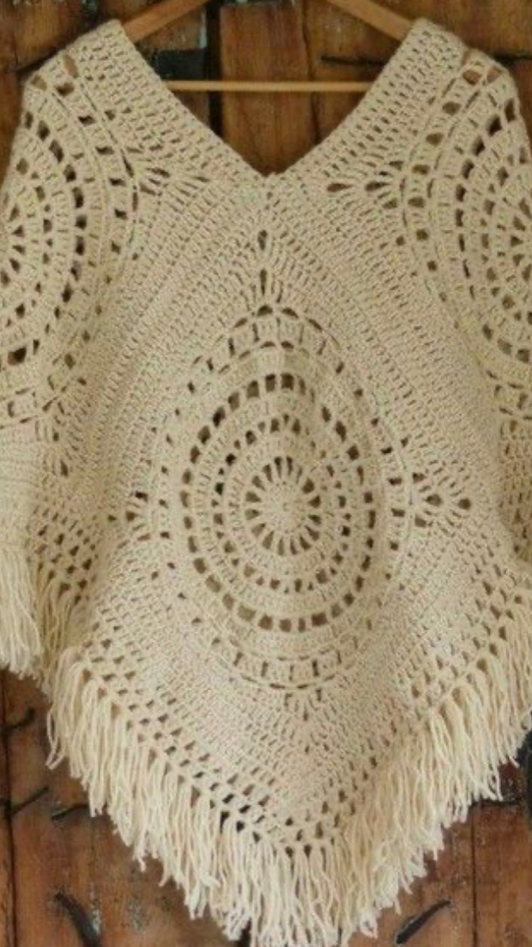 Crochet off-White Shawl - Image 2