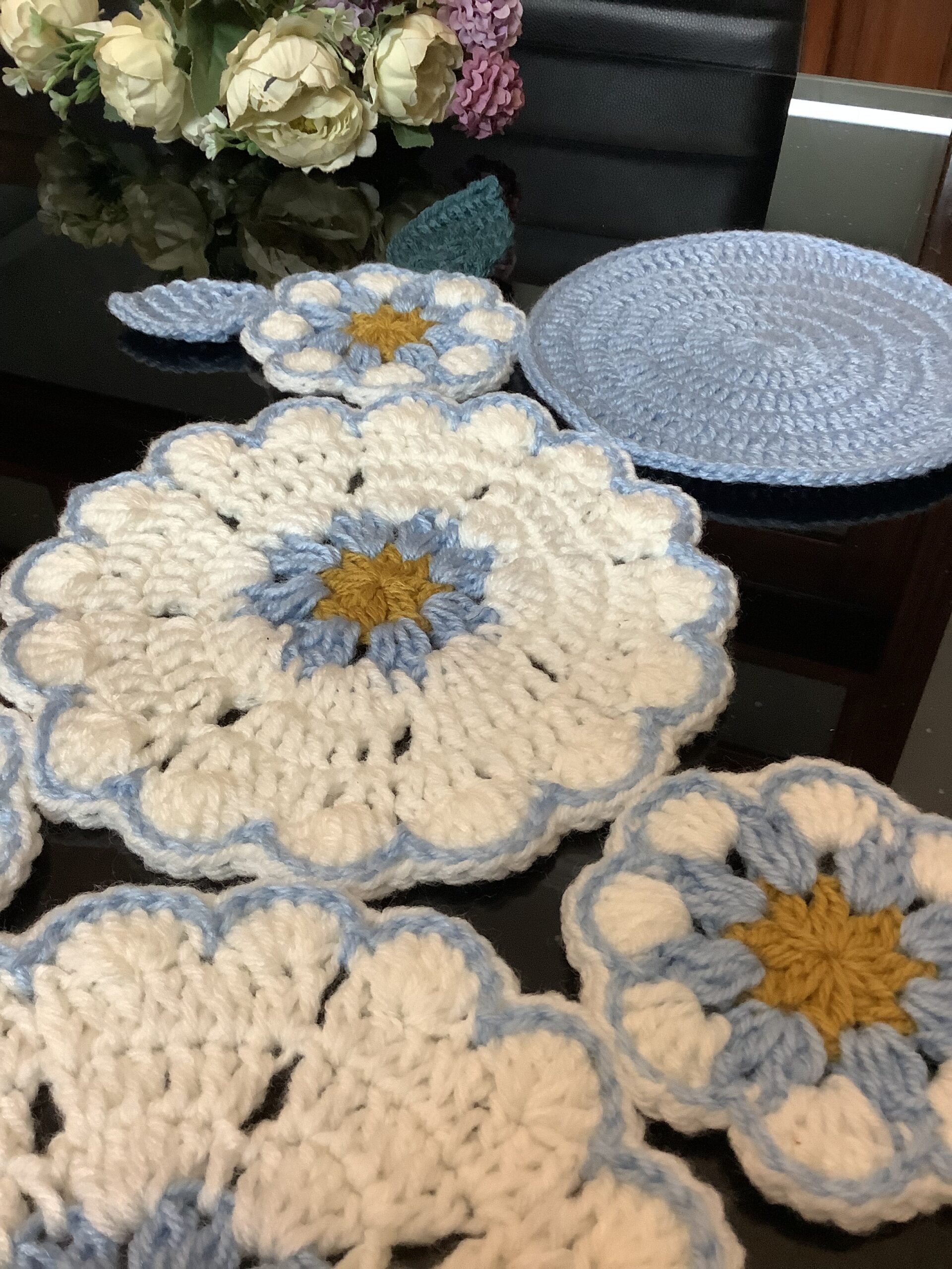 Table Runner Aqua and white - Image 5