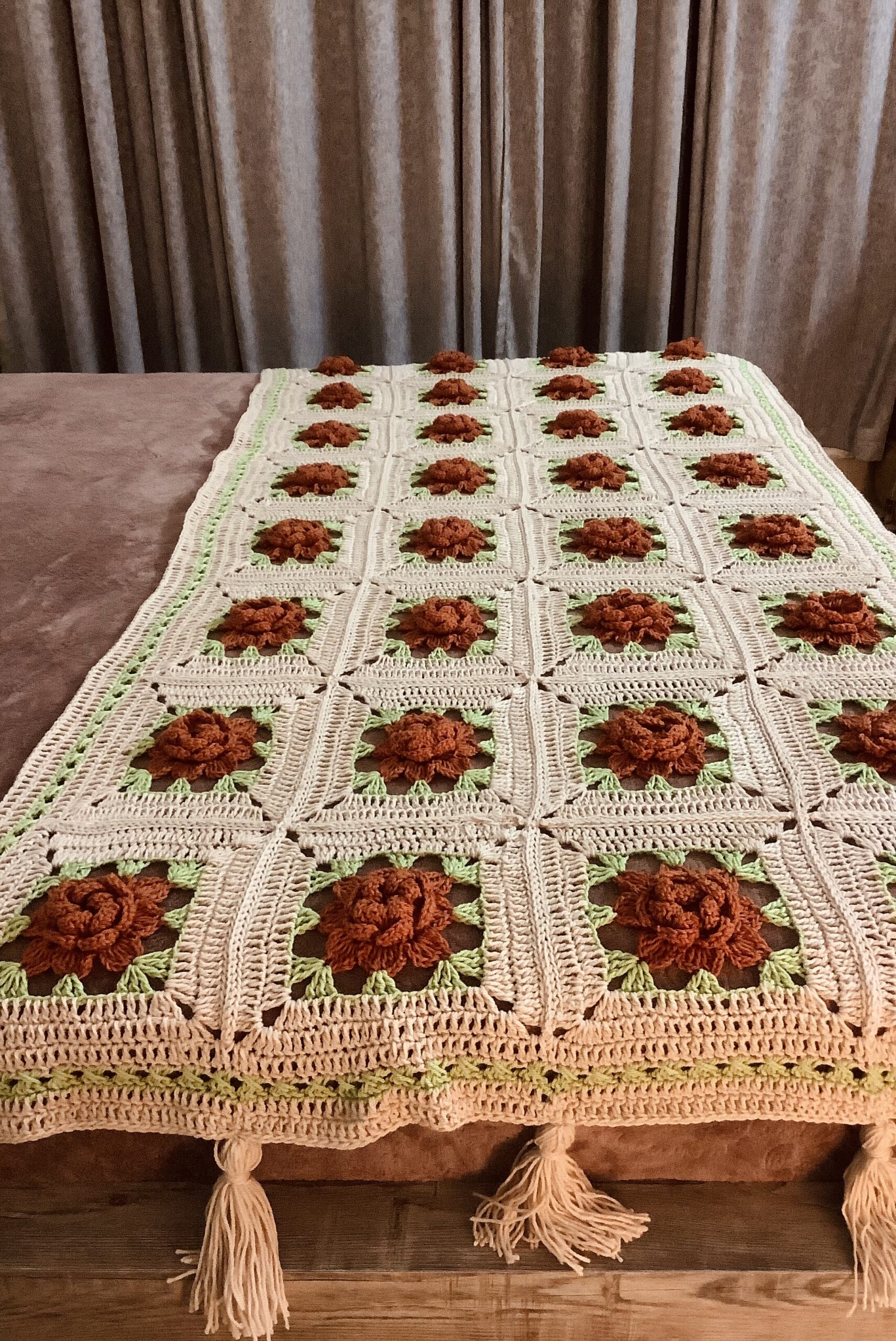 Bed Throw with Rust Rose - Image 4